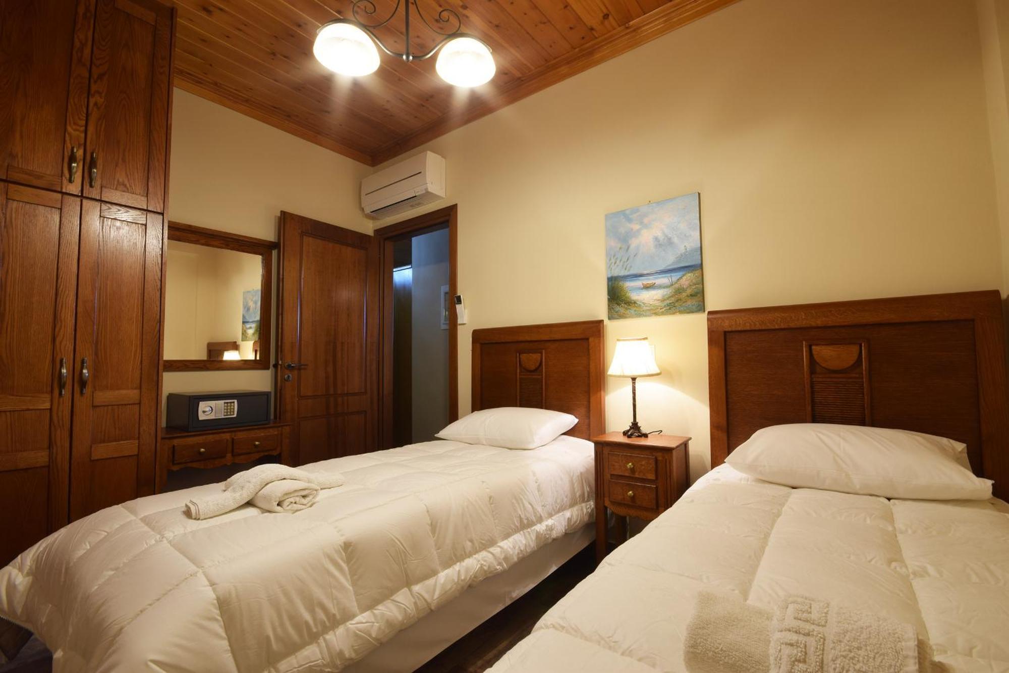 Driopes Villas โคโรนิ ภายนอก รูปภาพ