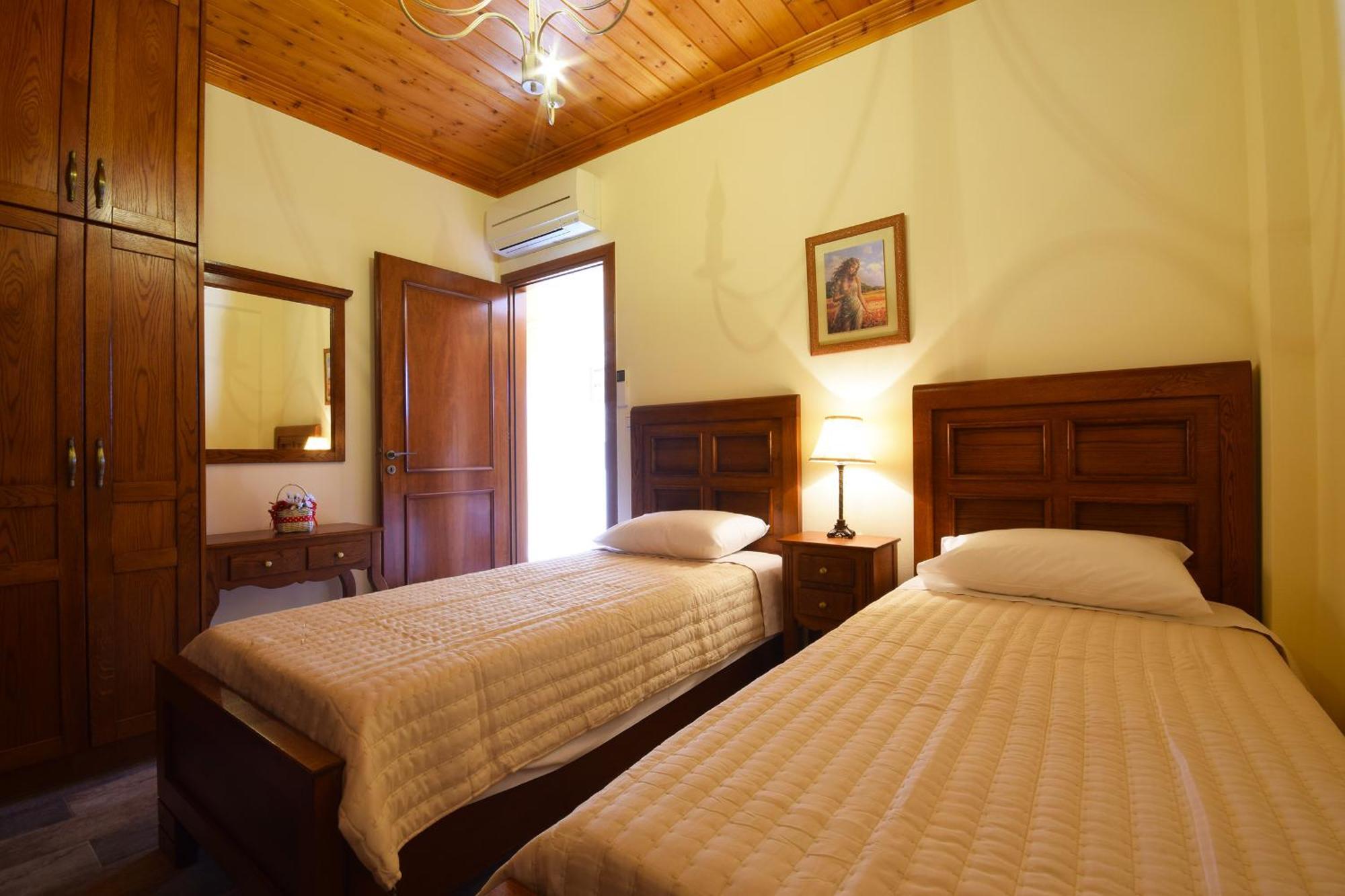 Driopes Villas โคโรนิ ภายนอก รูปภาพ