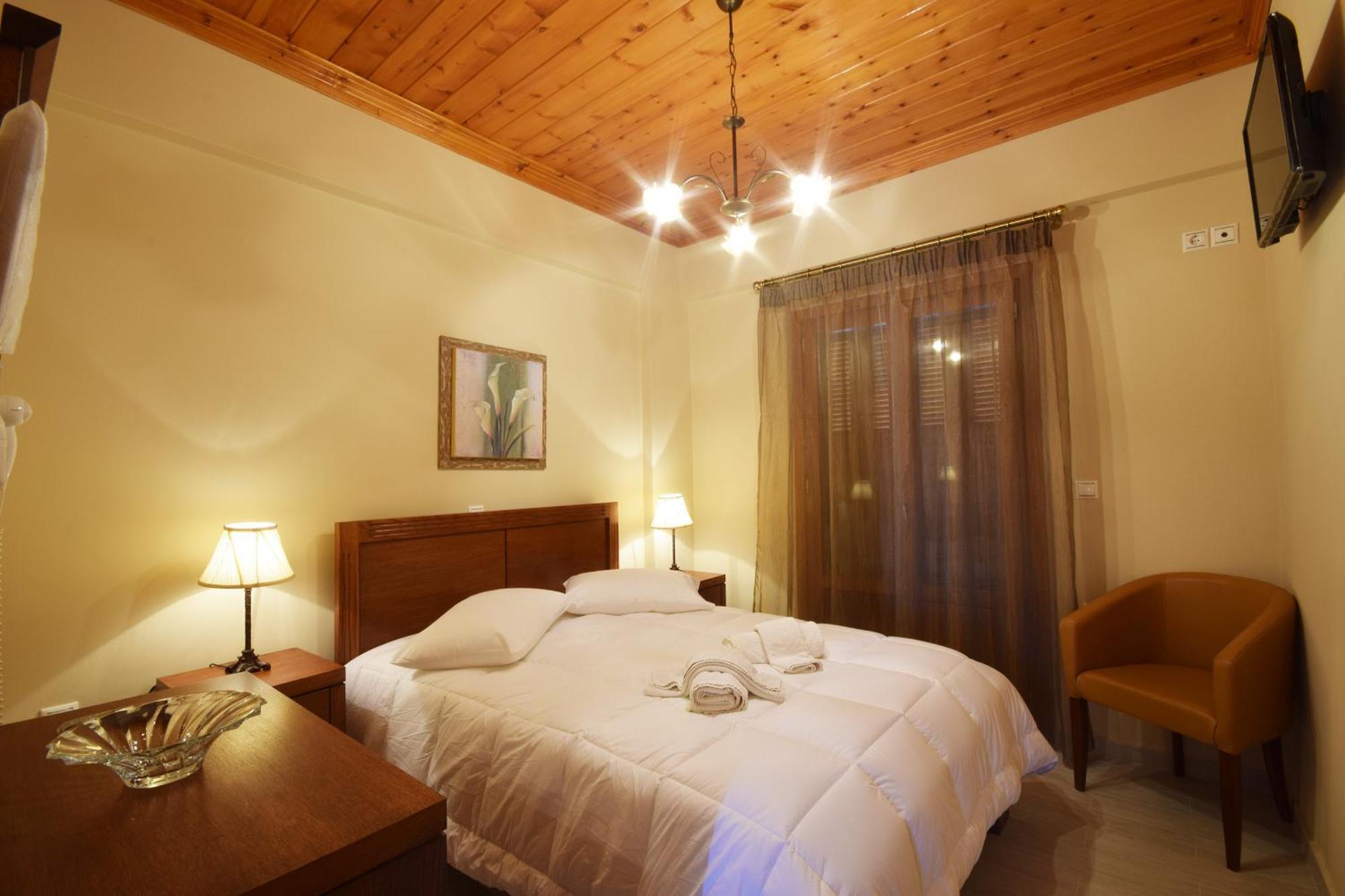 Driopes Villas โคโรนิ ภายนอก รูปภาพ