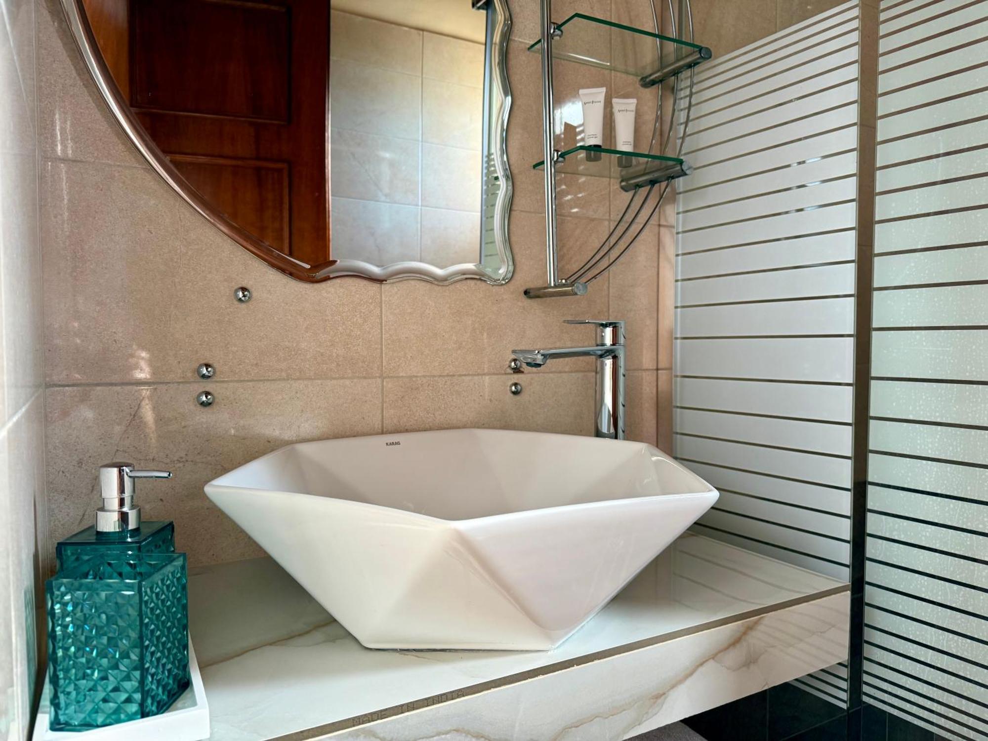 Driopes Villas โคโรนิ ภายนอก รูปภาพ